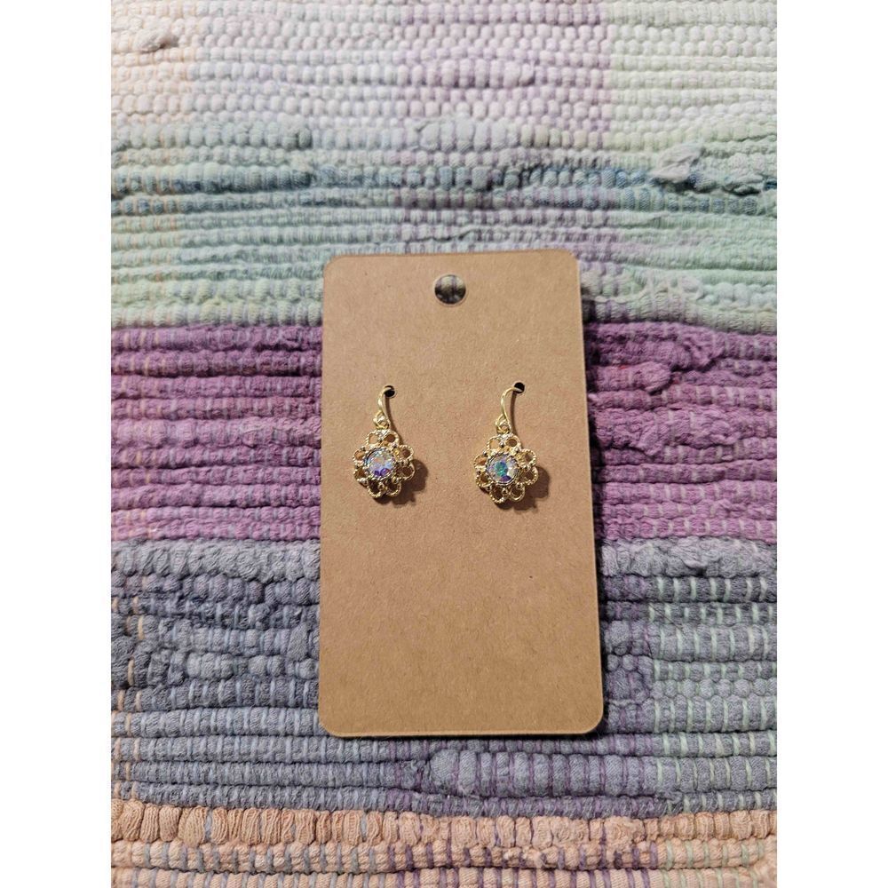 (3 for $15)~JoMa~ Goldtone Flower Dangle Earrings with Australian Crystal- NWT